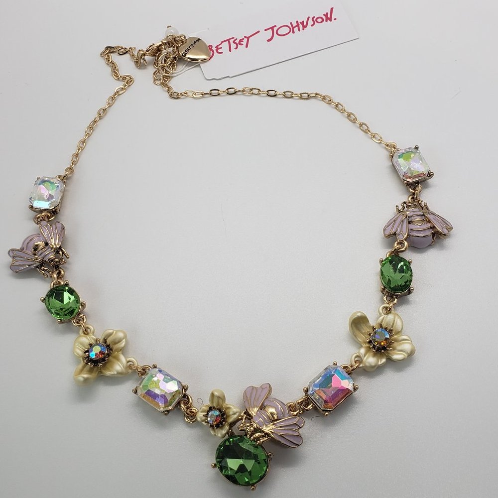 Betsey Johnson Lilac Bee Collar Necklace